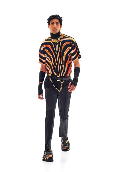 Look 15